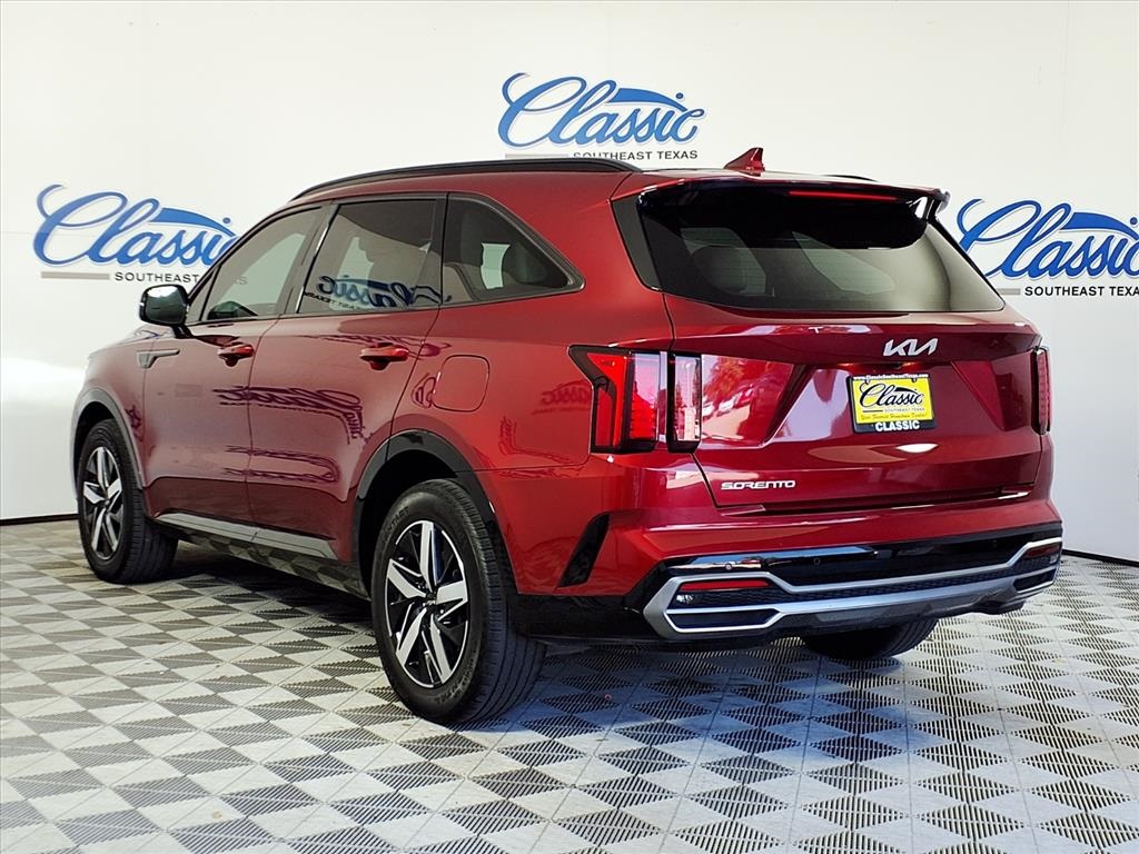 2023 Kia Sorento S photo 2