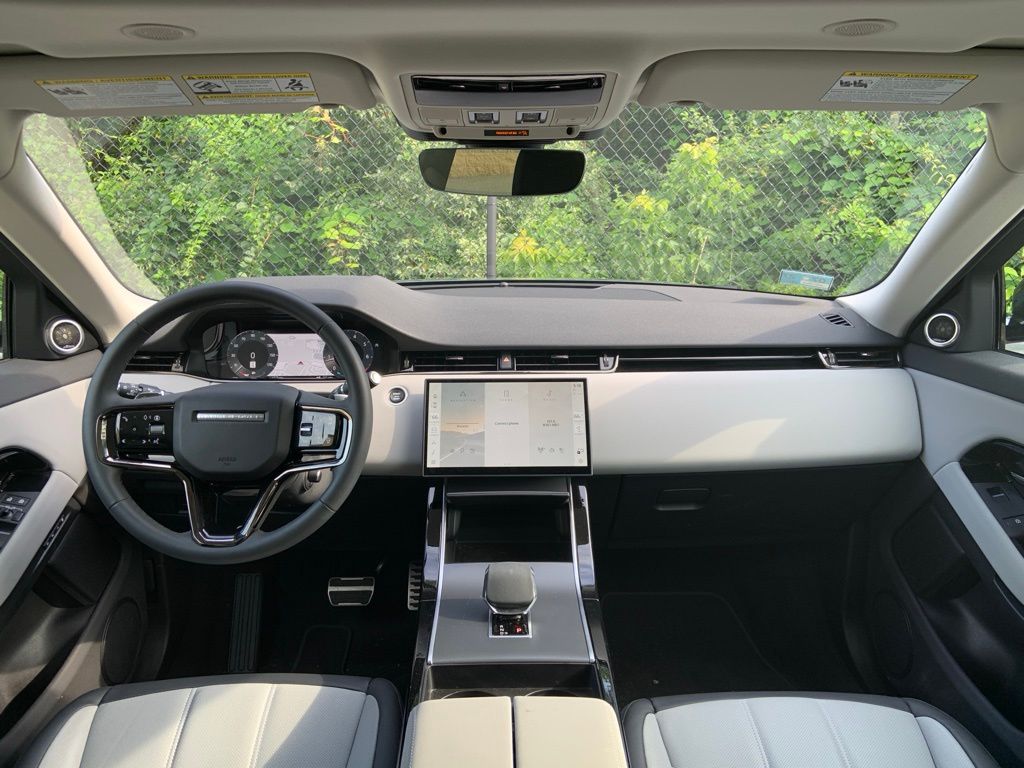 2025 Land Rover Range Rover Evoque Dynamic SE photo 21