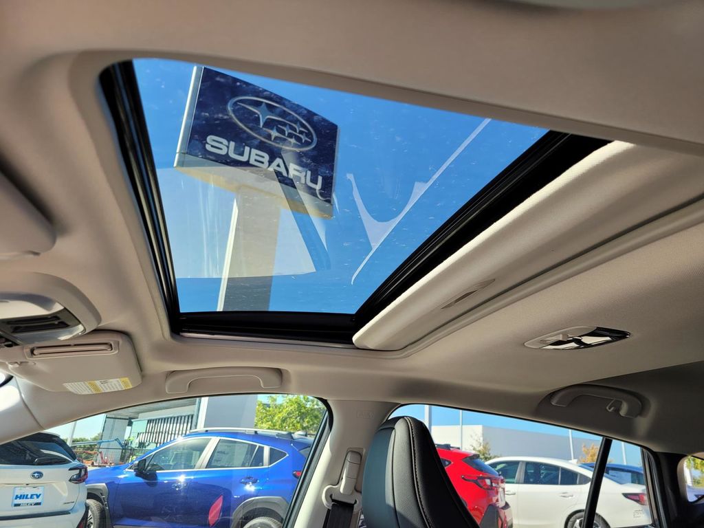 2025 Subaru Crosstrek Limited photo 8