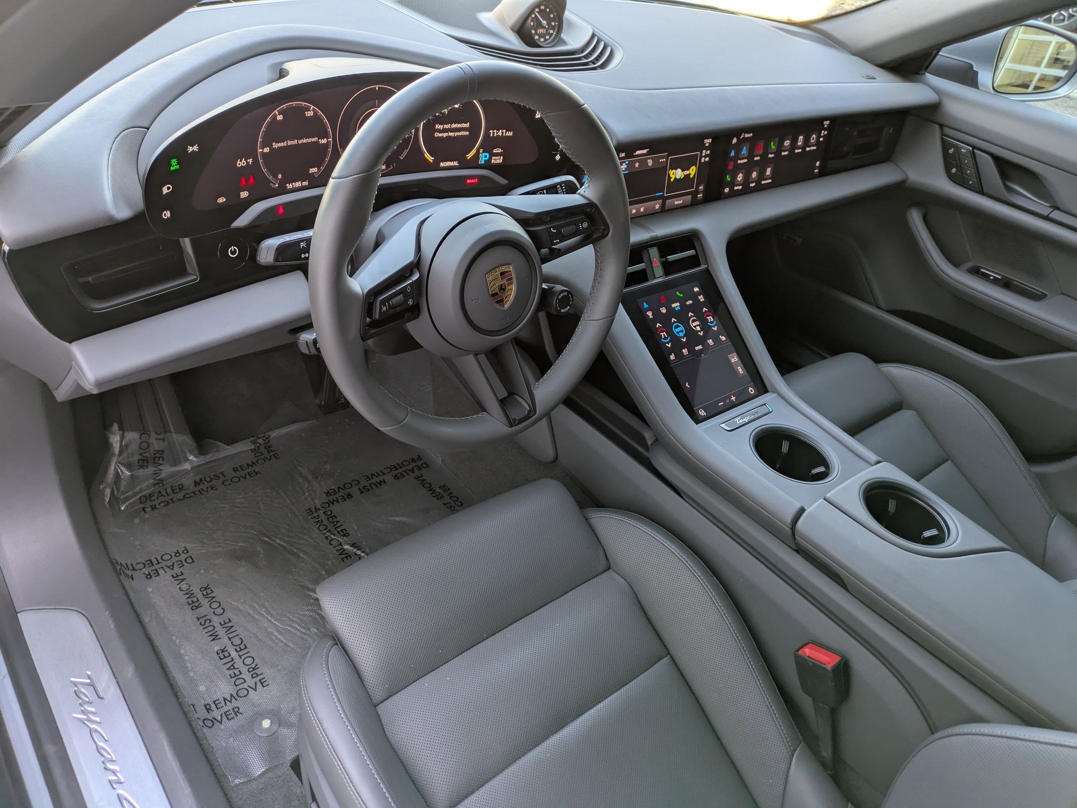 2022 Porsche Taycan 4S photo 13