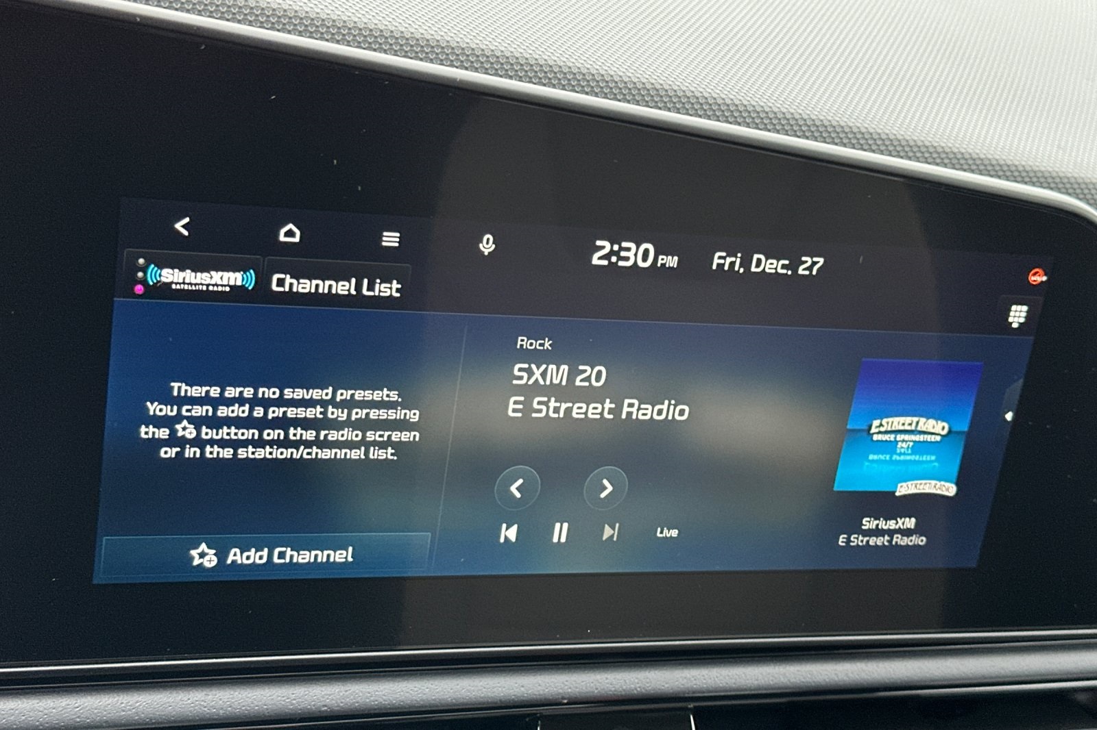 2025 Kia Niro SX Touring photo 13