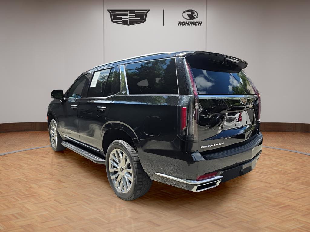 2023 Cadillac Escalade Premium Luxury photo 3