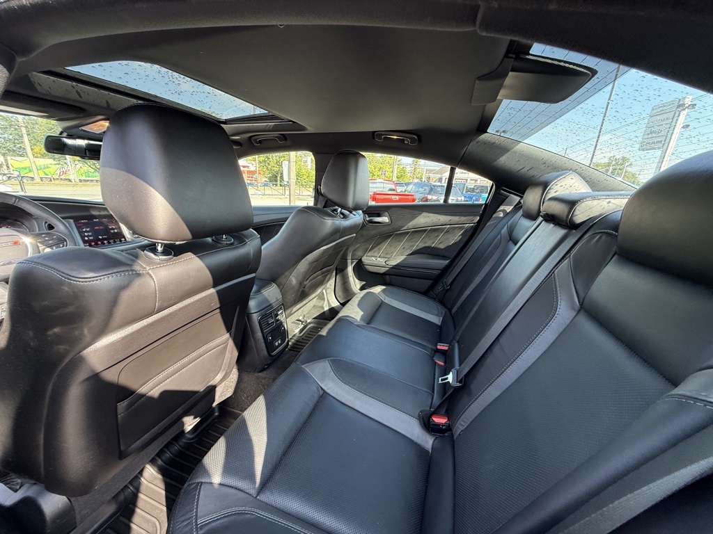 2020 Dodge Charger SXT photo 24