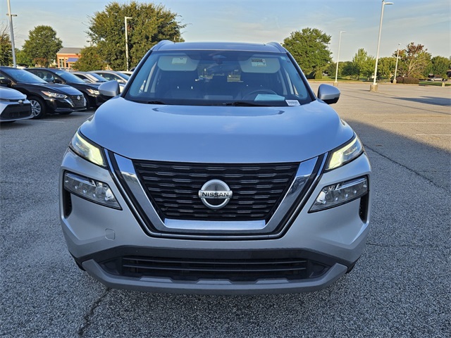 2021 Nissan Rogue SV photo 2