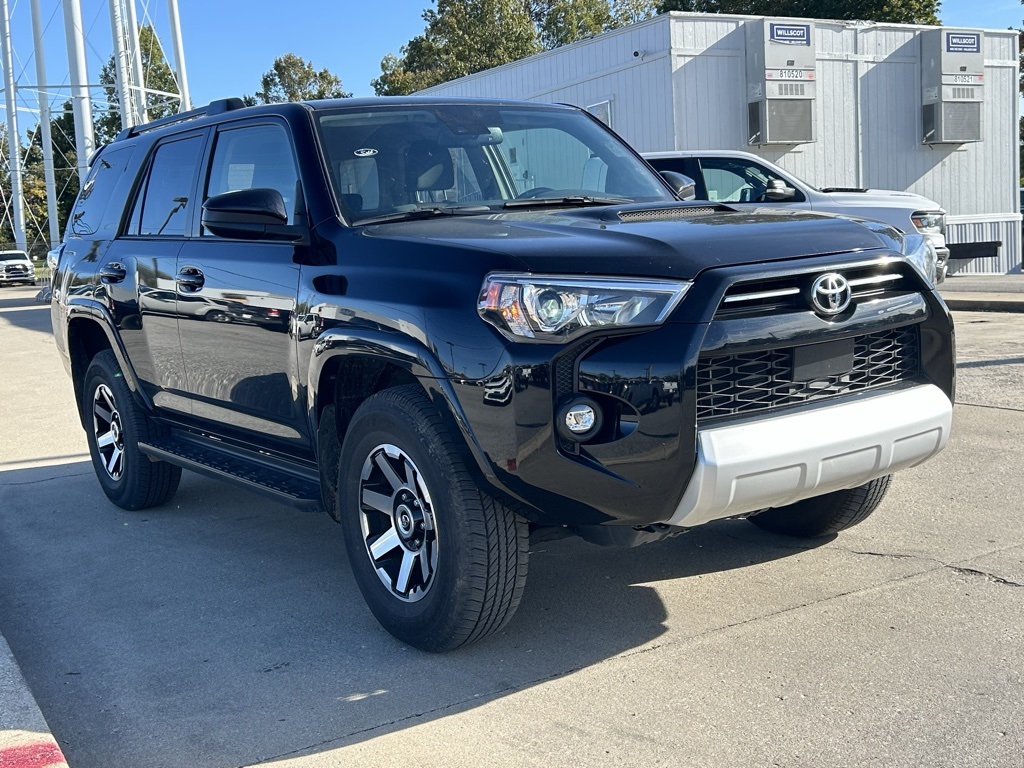2024 Toyota 4Runner TRD Off-Road photo 3