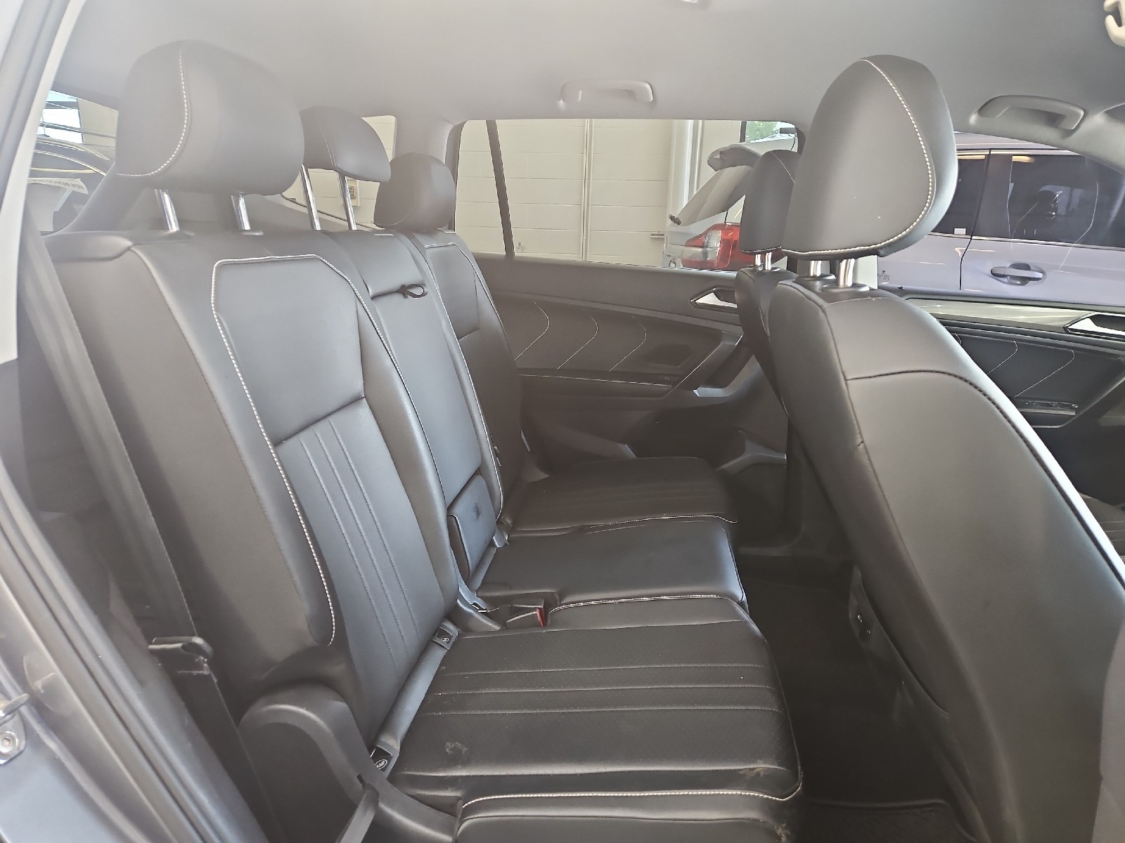 Used 2023 Platinum Gray Metallic Volkswagen SE image 17