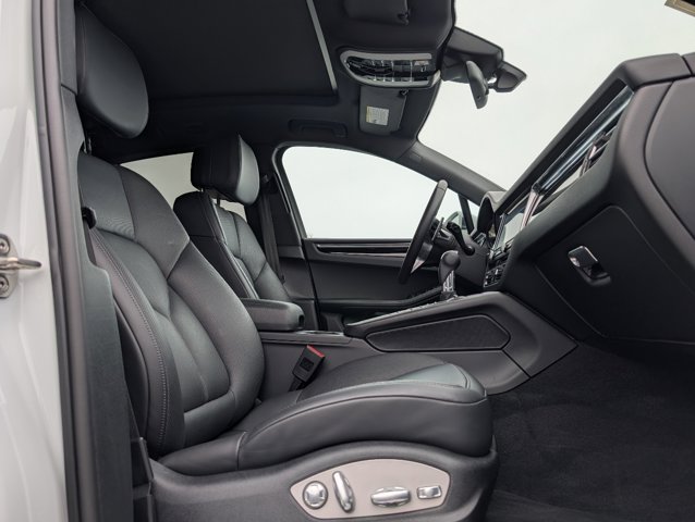 2021 Porsche Macan S photo 17