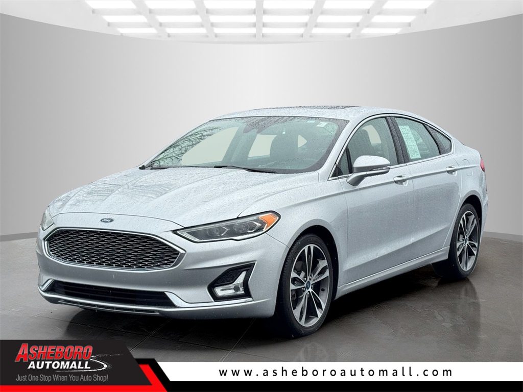 2019 Ford Fusion Titanium's photo