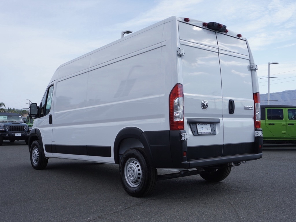 2025 Ram ProMaster 2500 Cargo Van photo 2