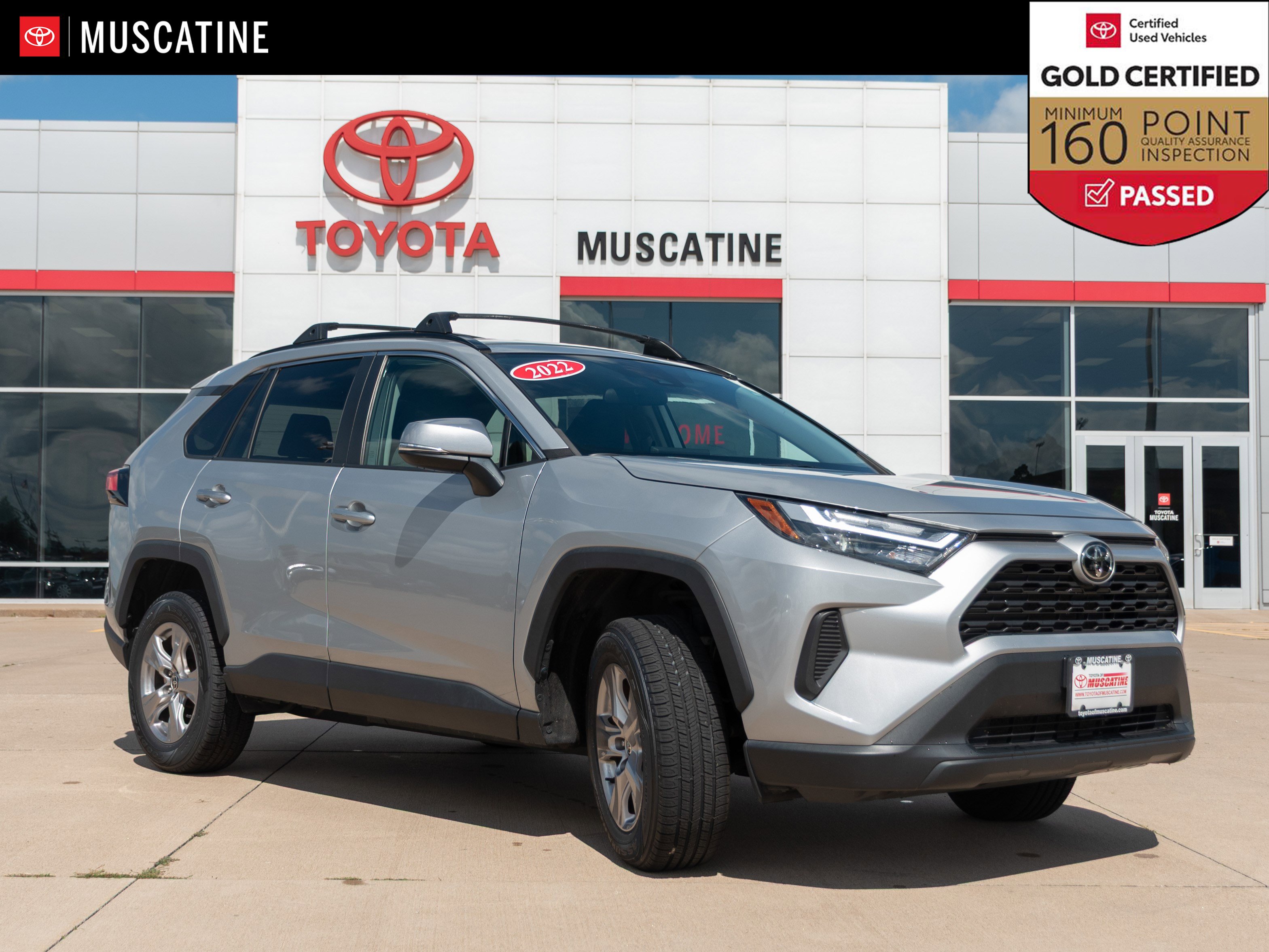 2022 Toyota RAV4 XLE's photo