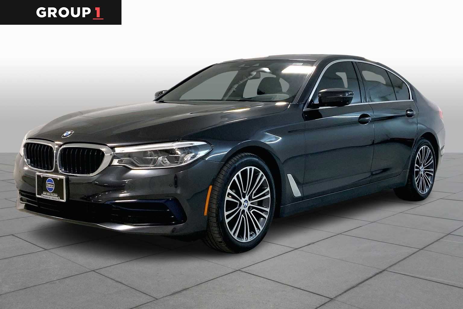 2019 BMW 5 Series 530i's photo
