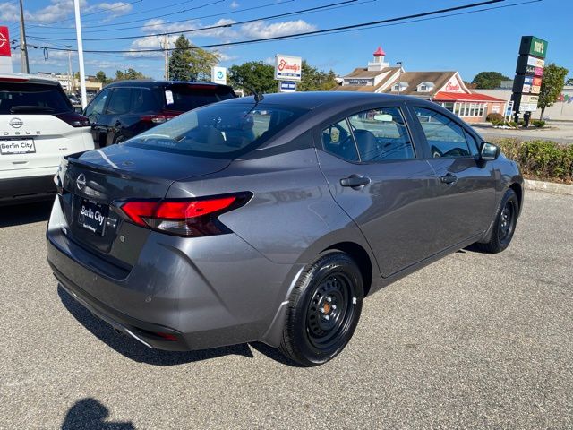 2024 Nissan Versa 1.6 S photo 2