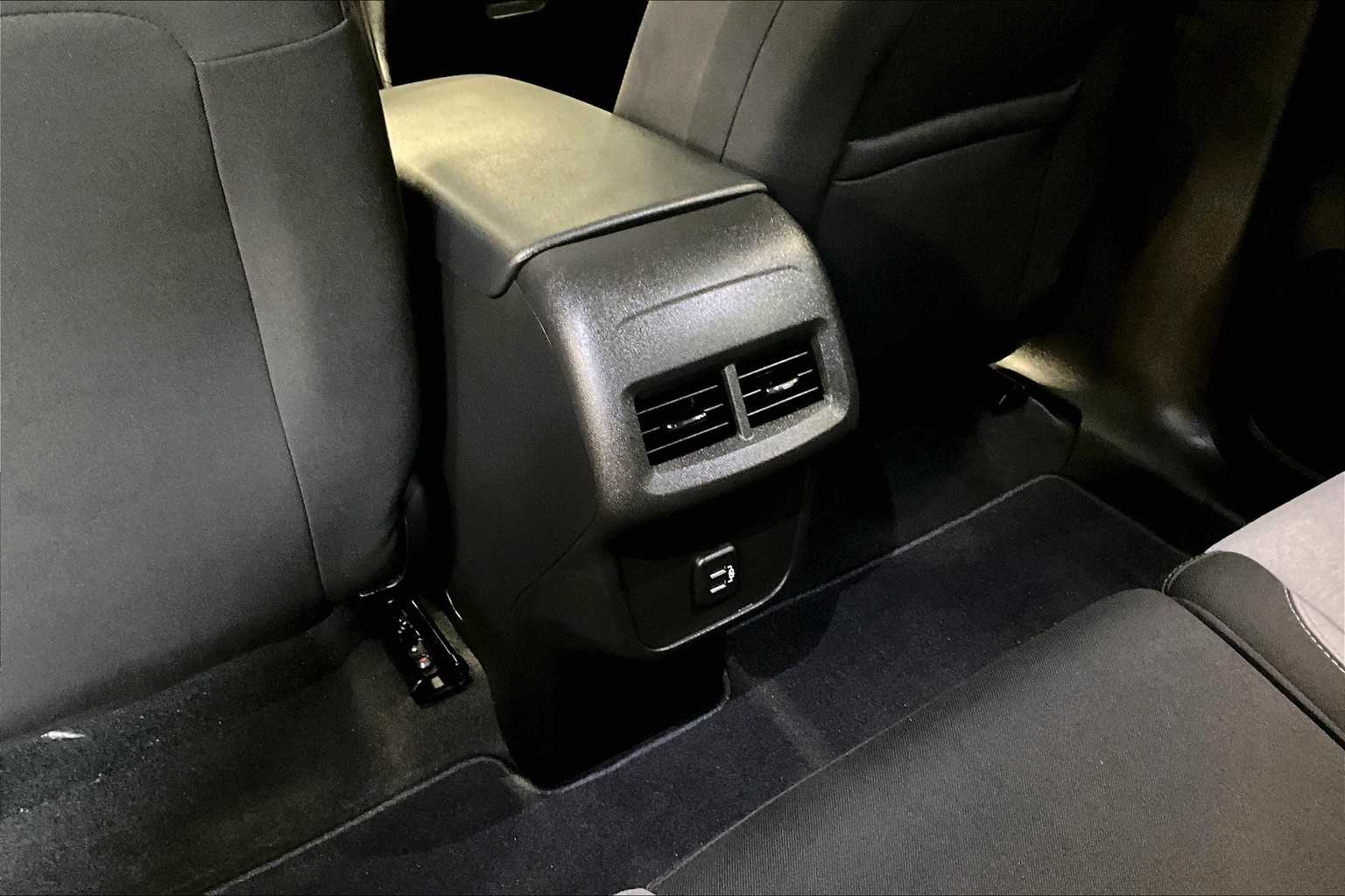 2022 Chevrolet Equinox LS photo 26