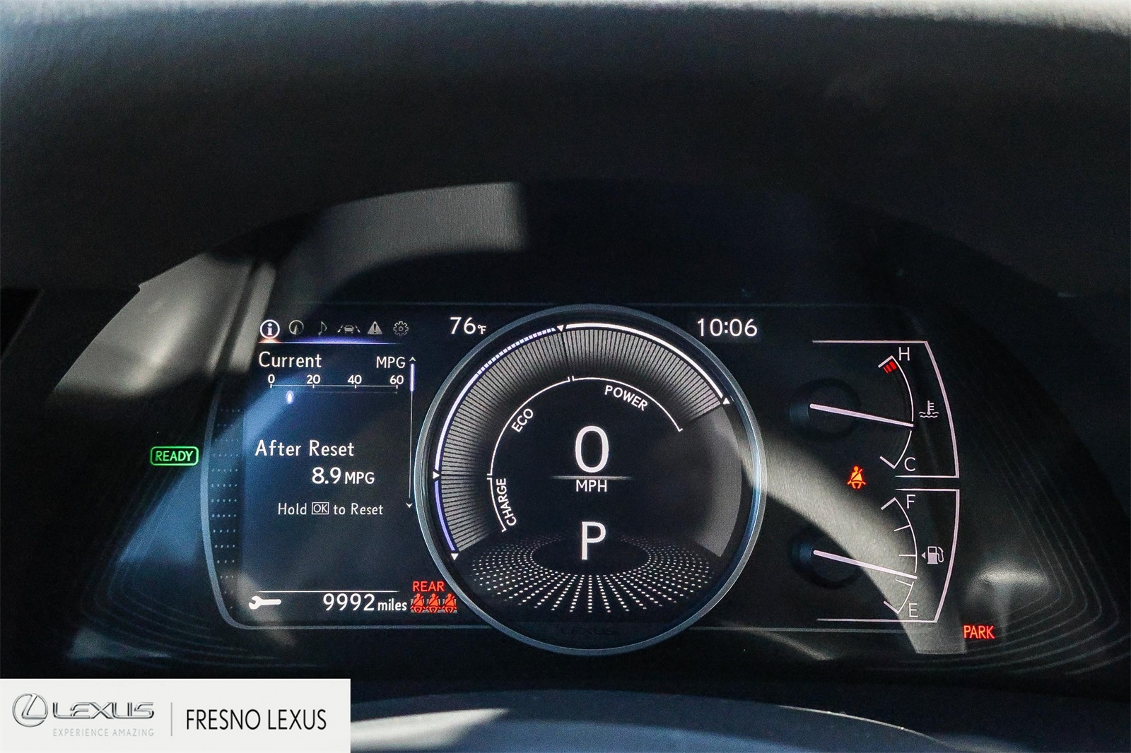 2025 Lexus ES 300h photo 22