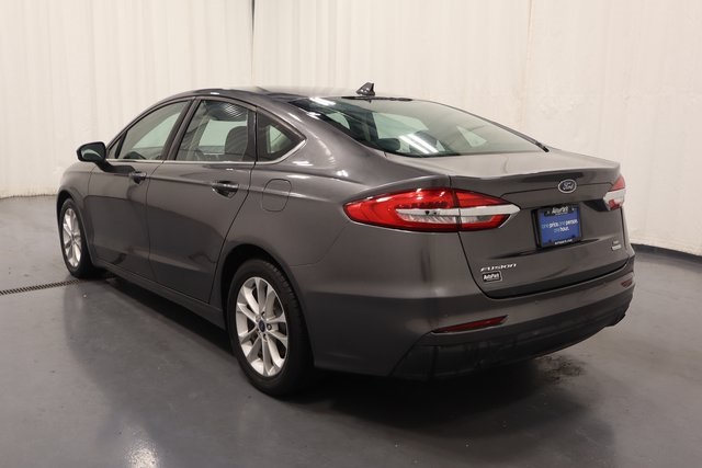 2020 Ford Fusion SE photo 7