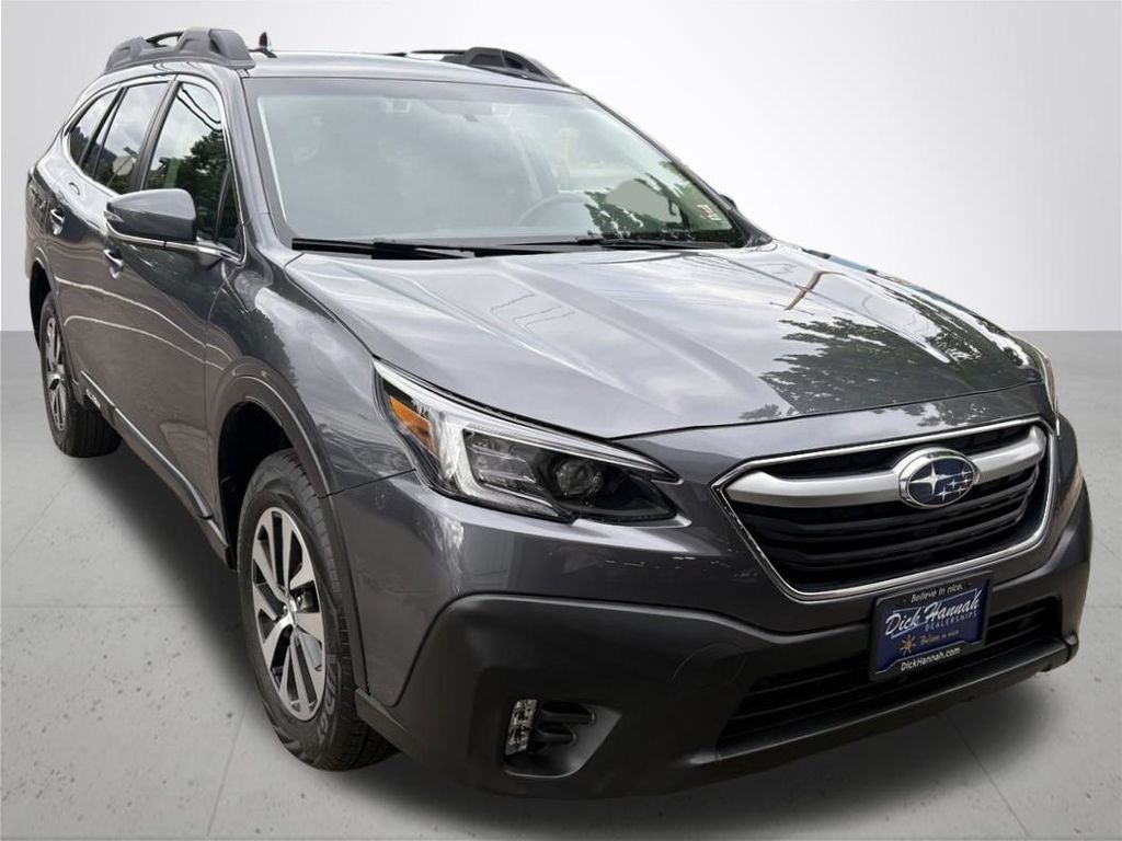2022 Subaru Outback Premium photo 4