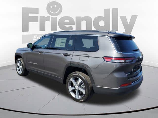 2025 Jeep Grand Cherokee Limited photo 3