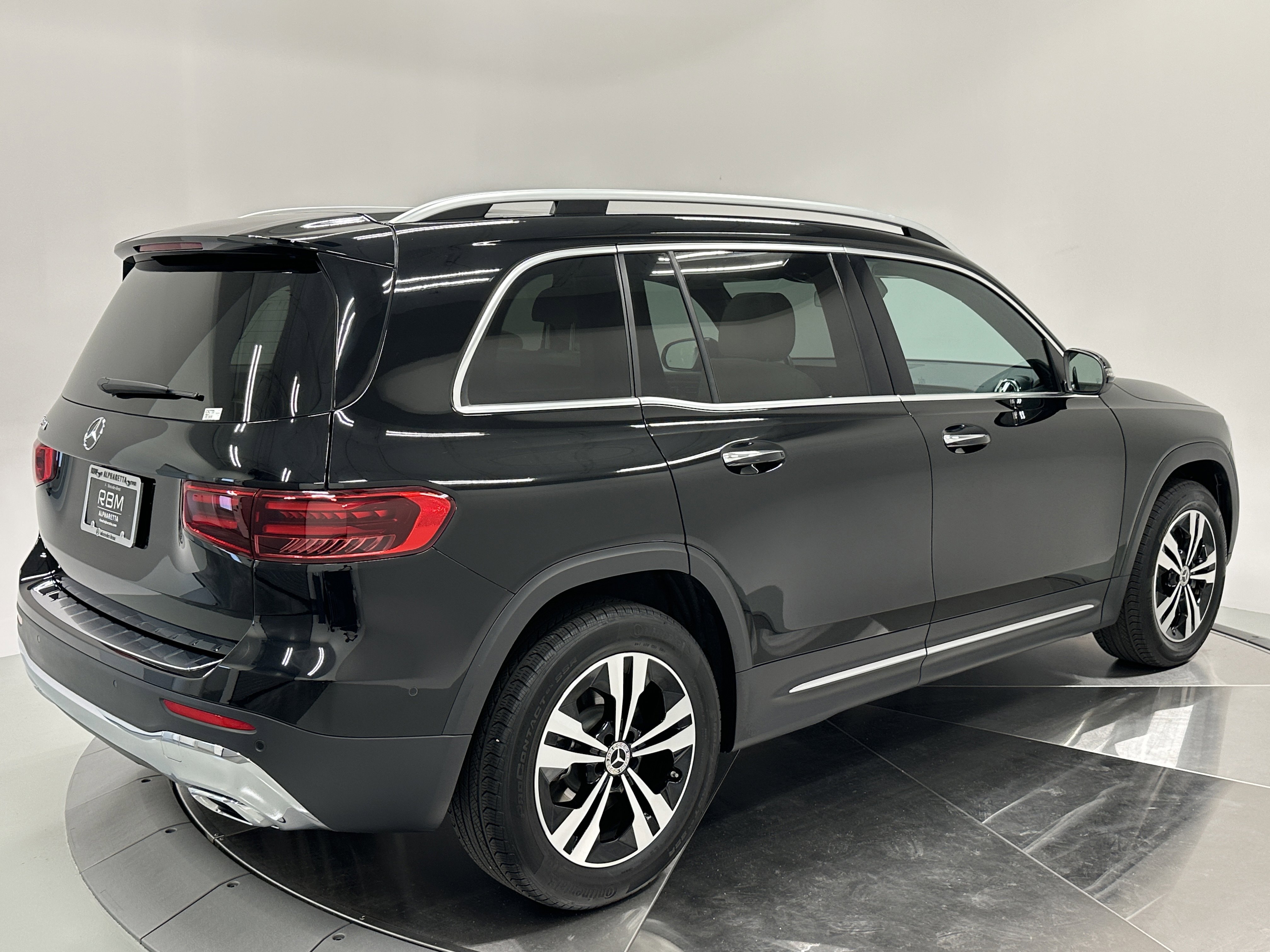 2024 Mercedes Benz GLB 250 photo 5