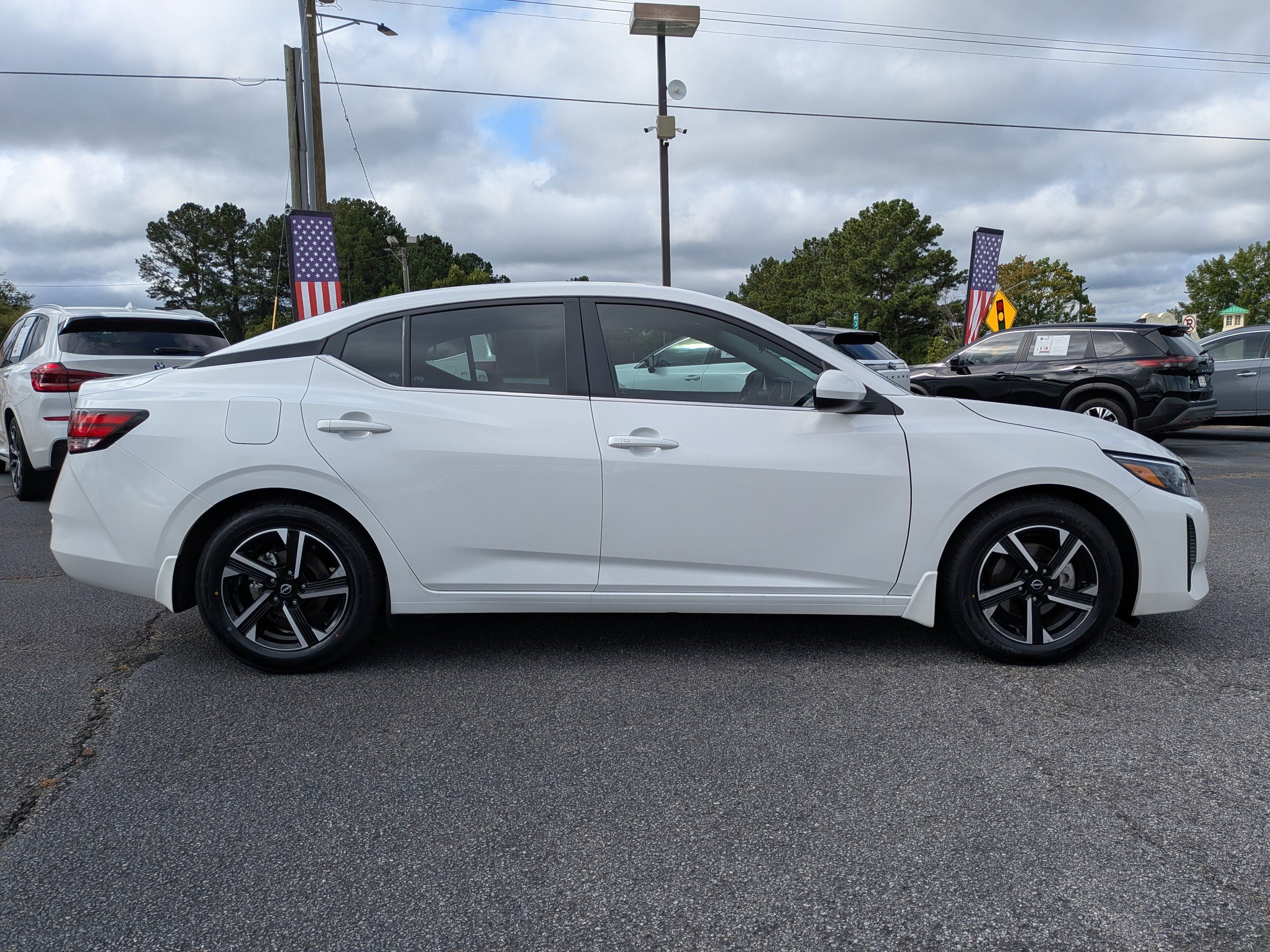 2024 Nissan Sentra SV photo 2