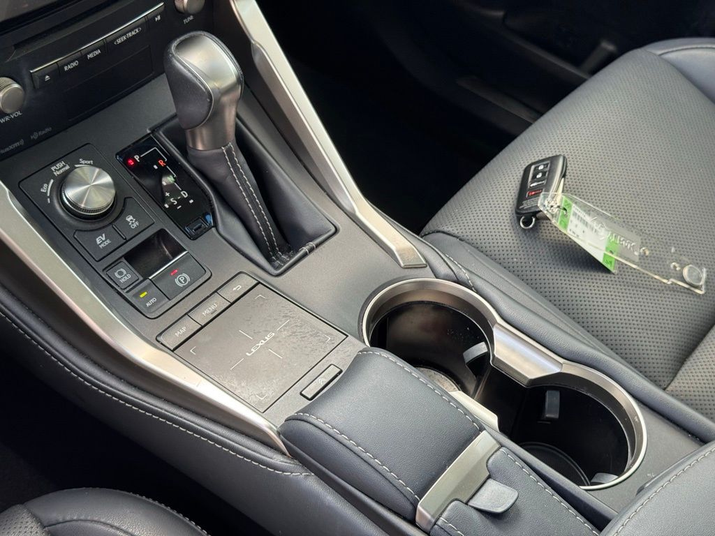 2019 Lexus NX 300h Luxury photo 34