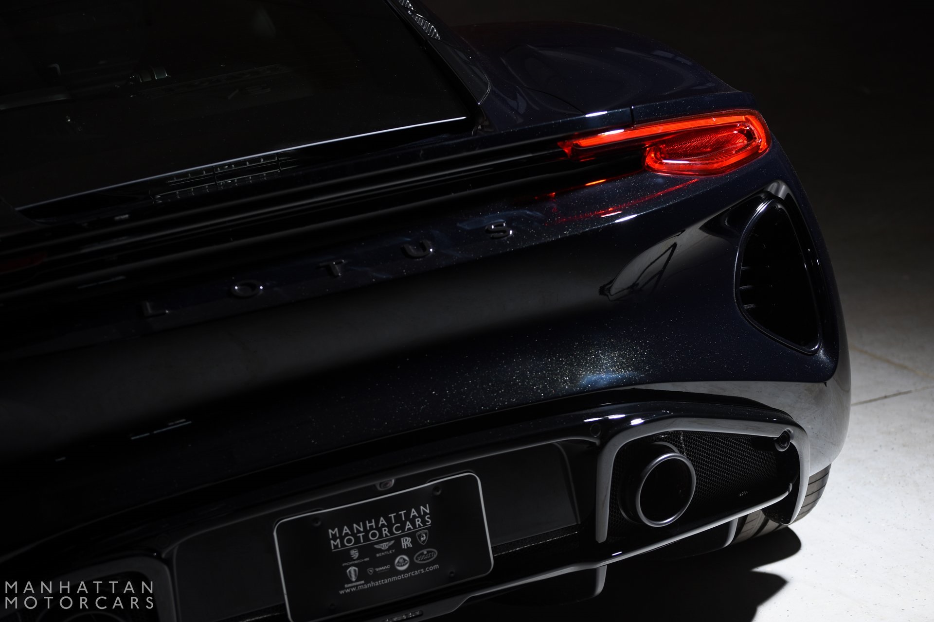 2024 Lotus Emira photo 8