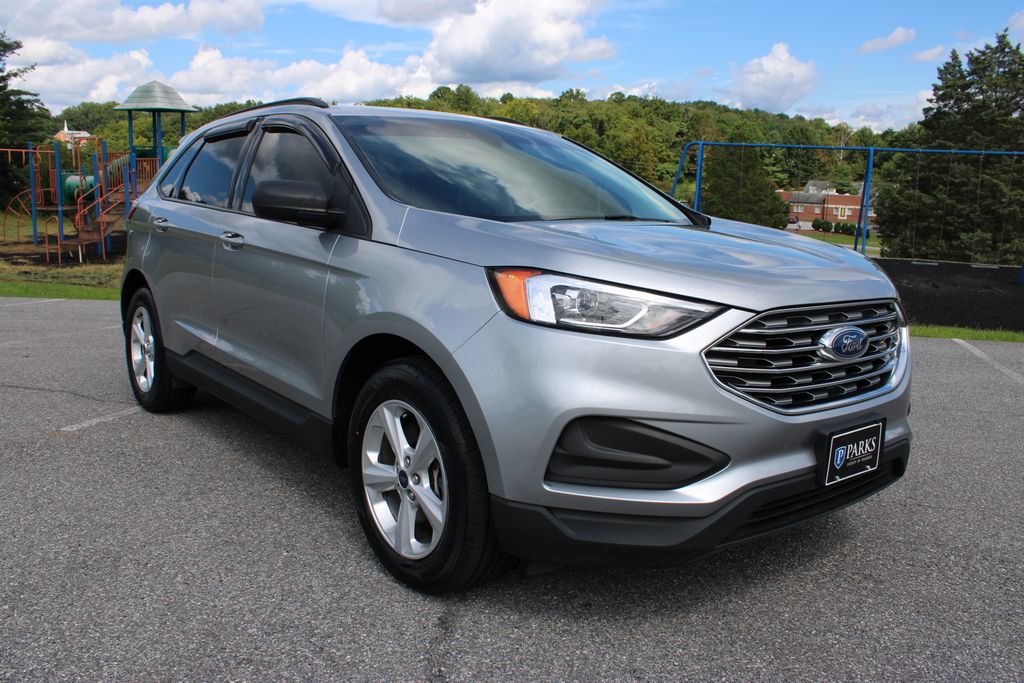 2020 Ford Edge SE photo 2