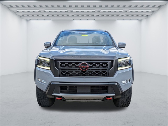 2022 Nissan Frontier PRO-4X photo 3