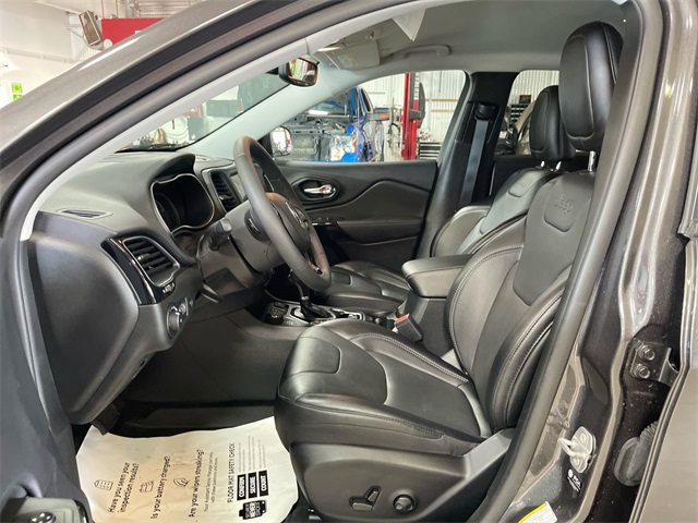 2023 Jeep Cherokee Altitude photo 7