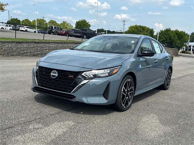 2025 Nissan Sentra SR photo 8