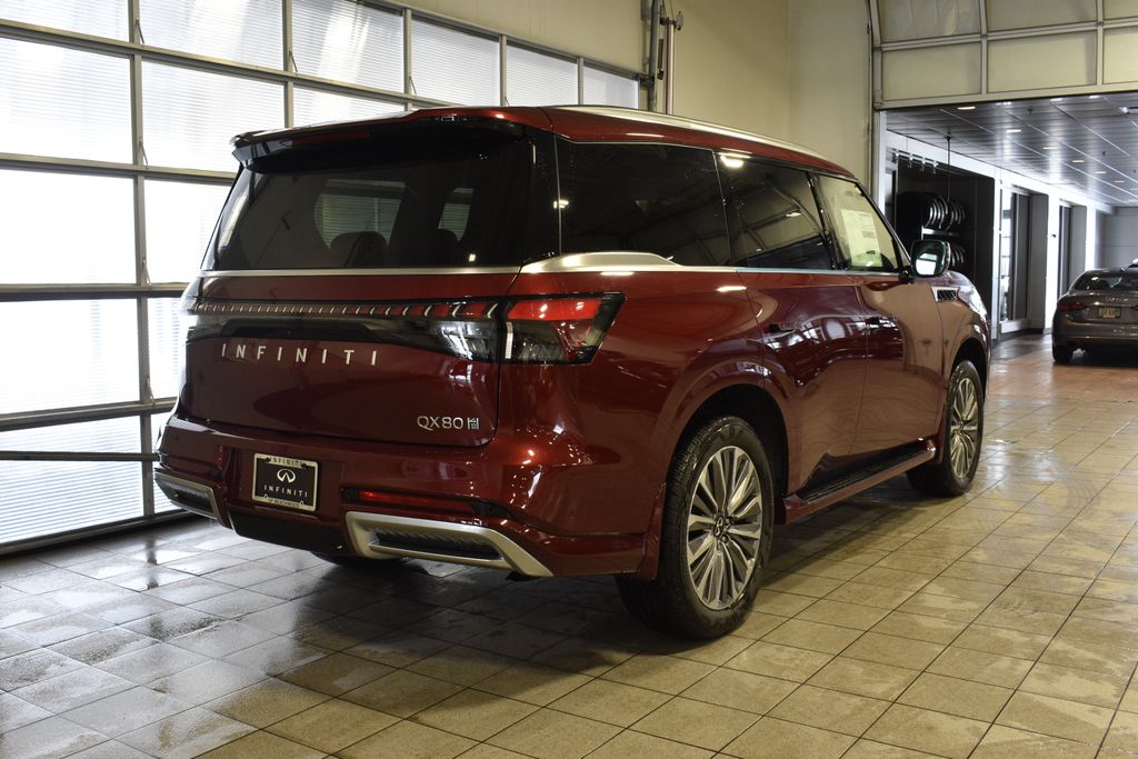 2026 Infiniti QX80 Luxe photo 2