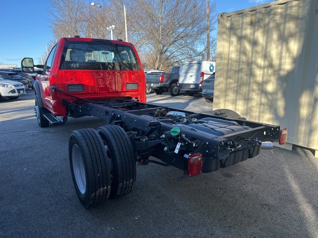 2024 Ford F-550 photo 3