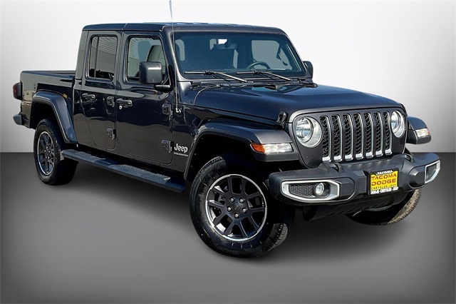 2023 Jeep Gladiator Overland's photo