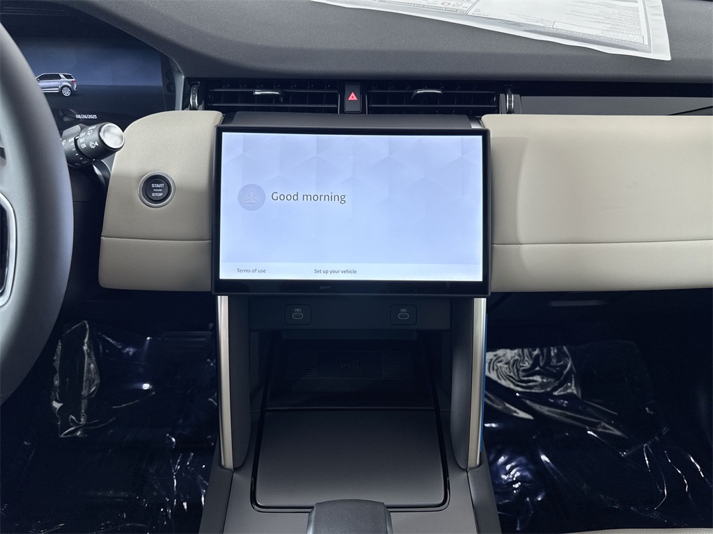 2025 Land Rover Discovery Sport S photo 14