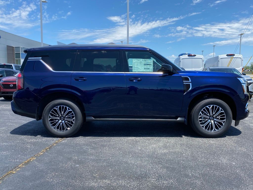 2025 Nissan Armada SL photo 3