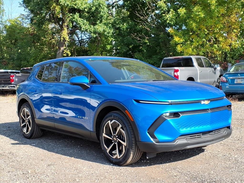2025 Chevrolet Equinox EV 1LT photo 3