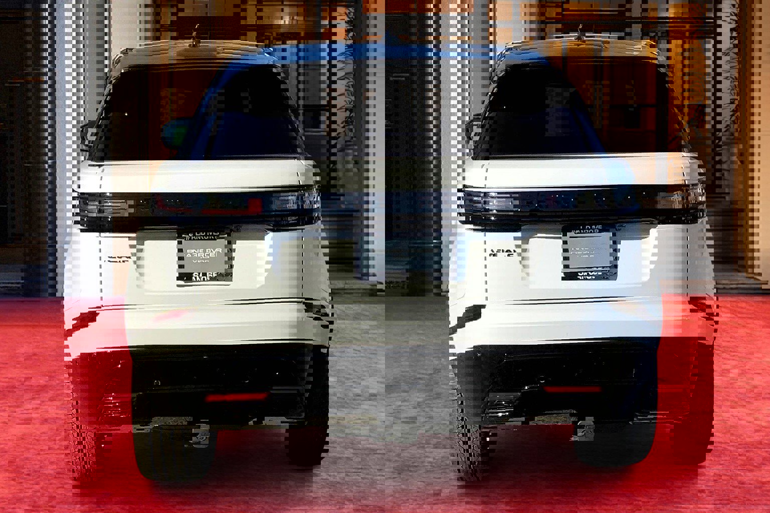 2025 Land Rover Range Rover Velar SE photo 3
