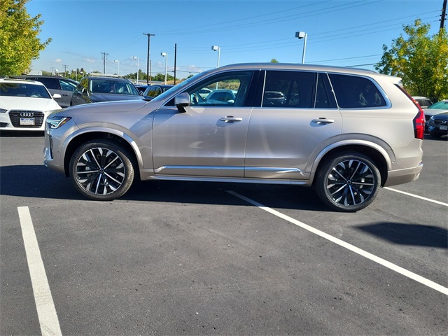 2025 Volvo XC90 photo 2