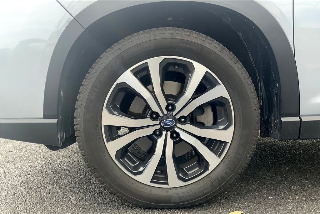 2020 Subaru Forester Limited photo 5