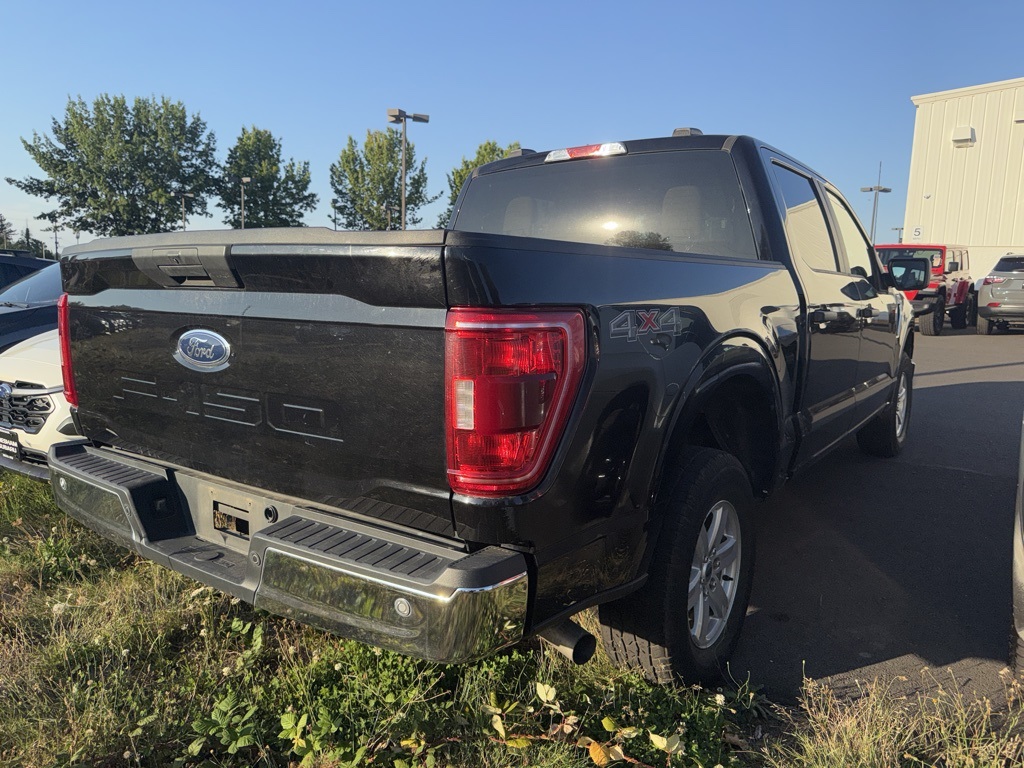 2023 Ford F-150 XLT photo 2