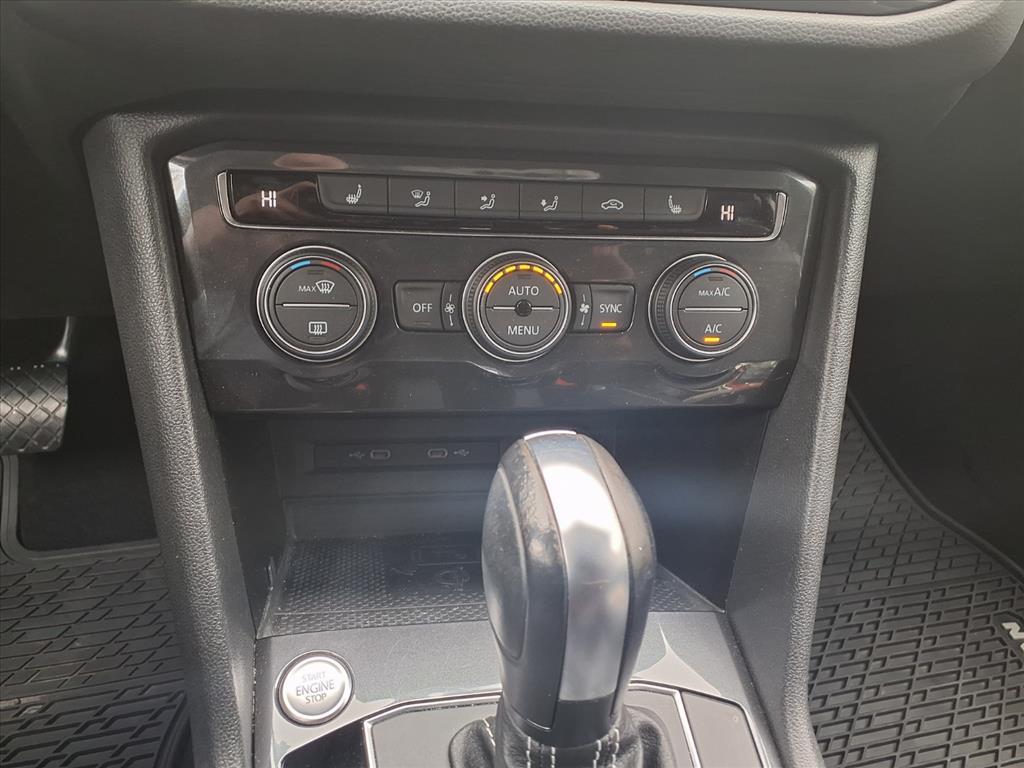 2021 Volkswagen Tiguan SE photo 18