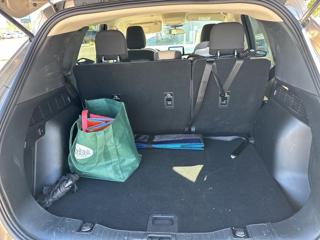 2020 Ford Escape SE photo 10