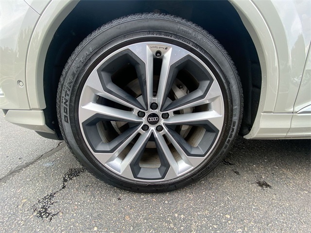 2021 Audi Q7 55 Premium Plus photo 2