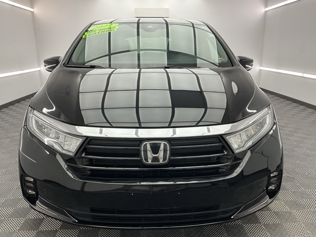 2022 Honda Odyssey Touring photo 2
