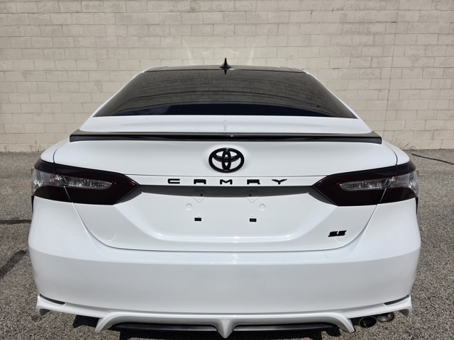 2020 Toyota Camry SE photo 4