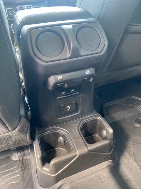 2023 Jeep Wrangler Rubicon photo 28