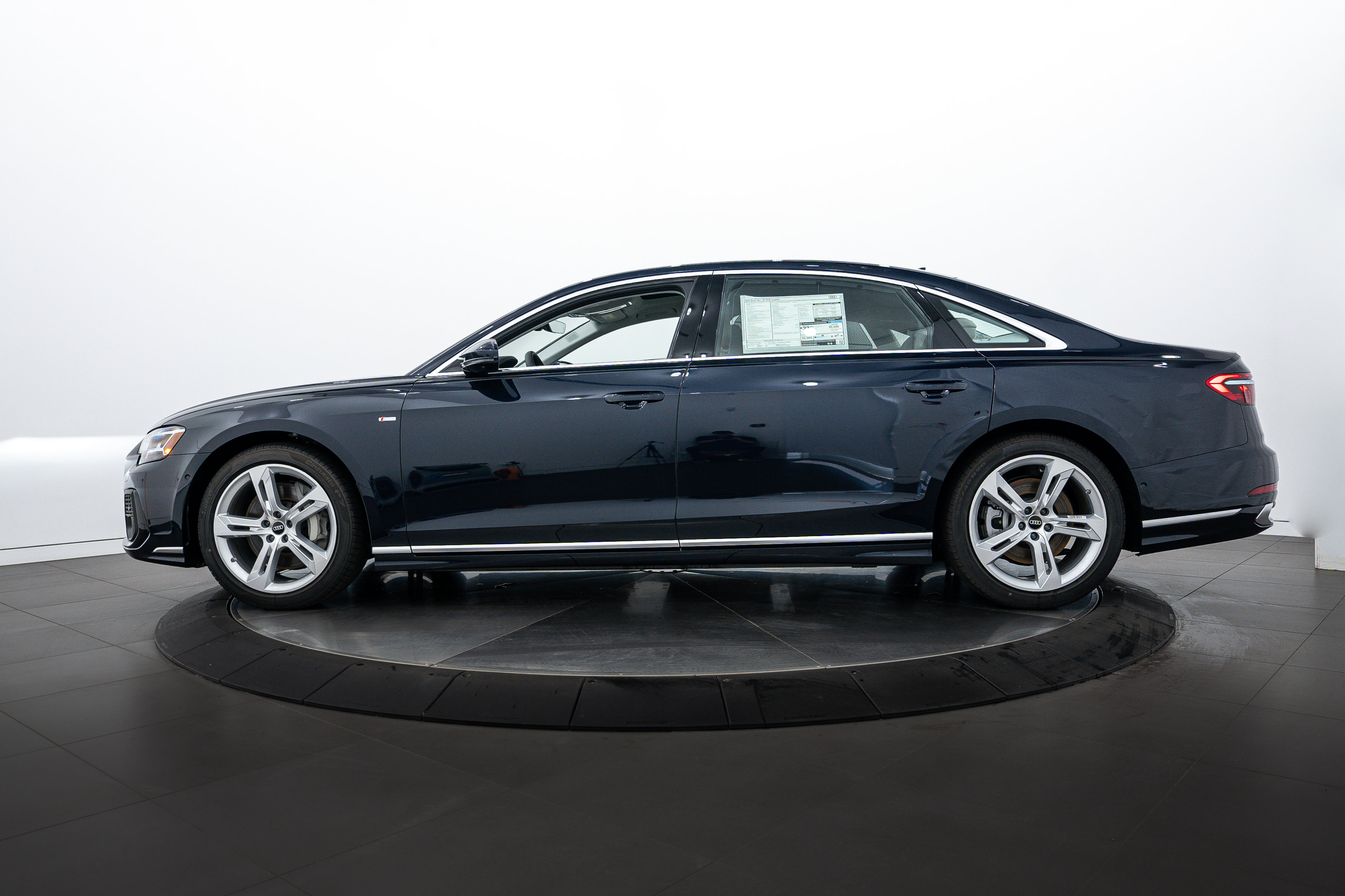 2025 Audi A8 L 55 photo 7