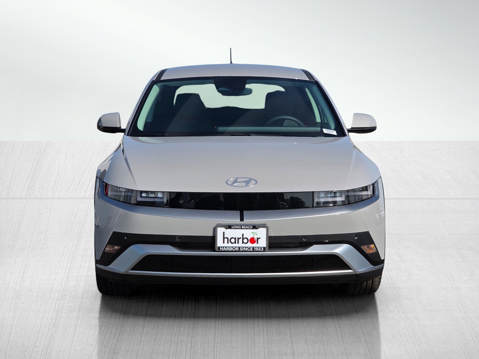 2026 Hyundai Ioniq 5 SEL photo 2