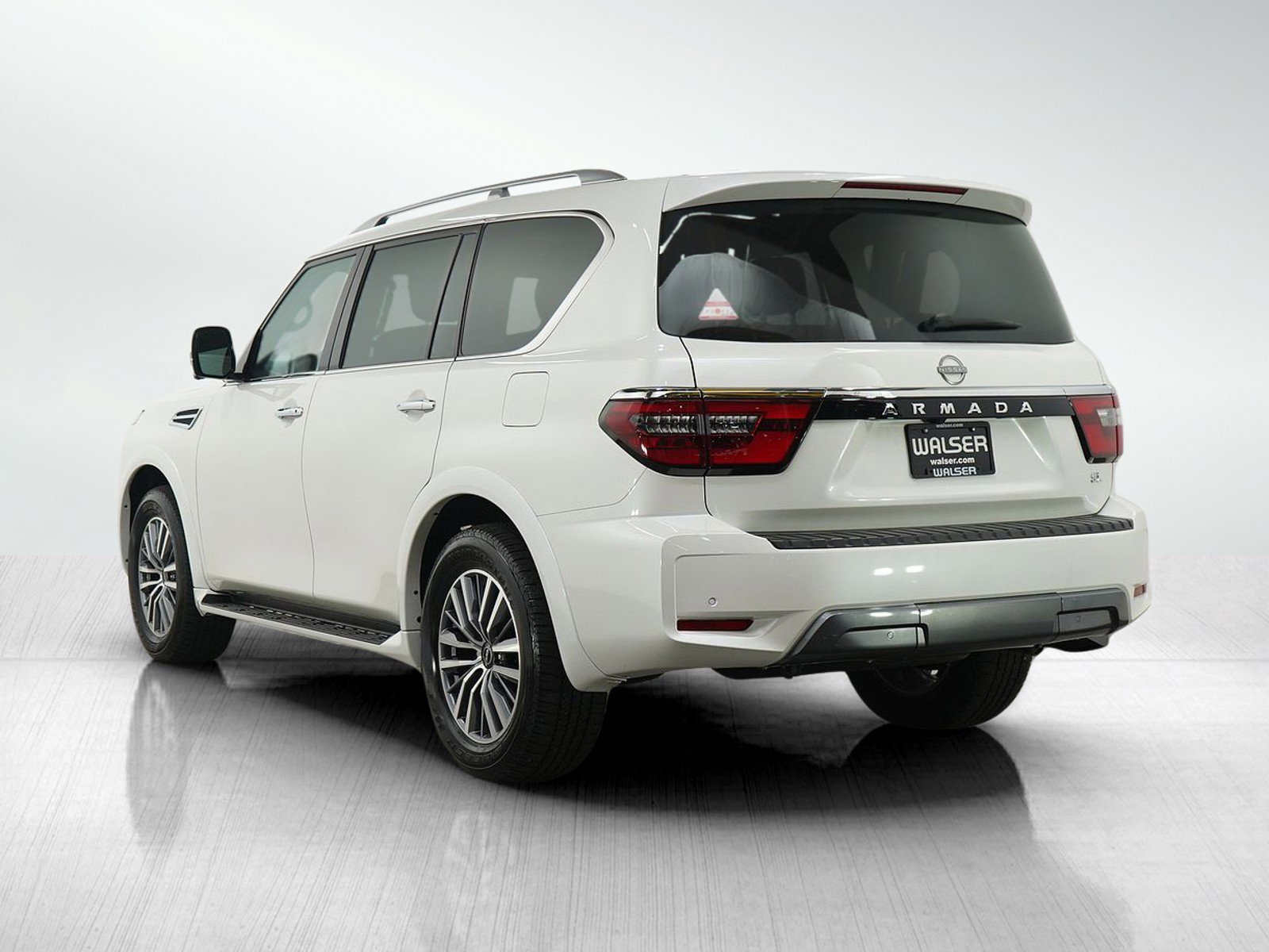 2024 Nissan Armada SL photo 3