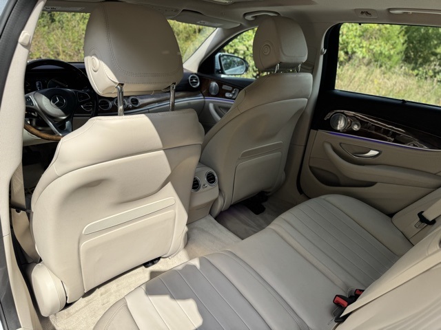 2018 Mercedes Benz E 400 4MATIC Wagon photo 14