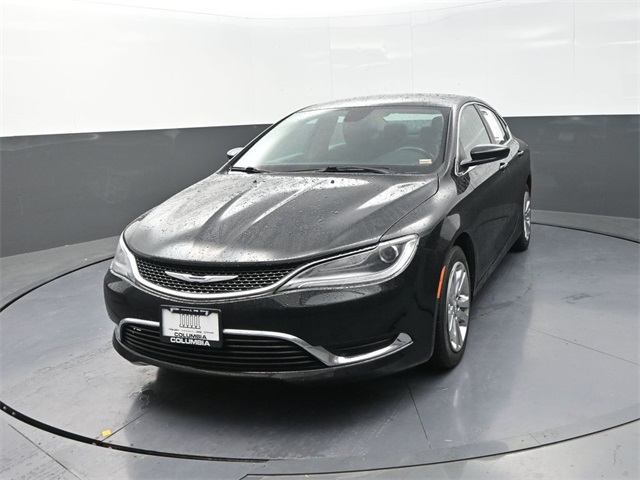 2016 Chrysler 200 Limited photo 3